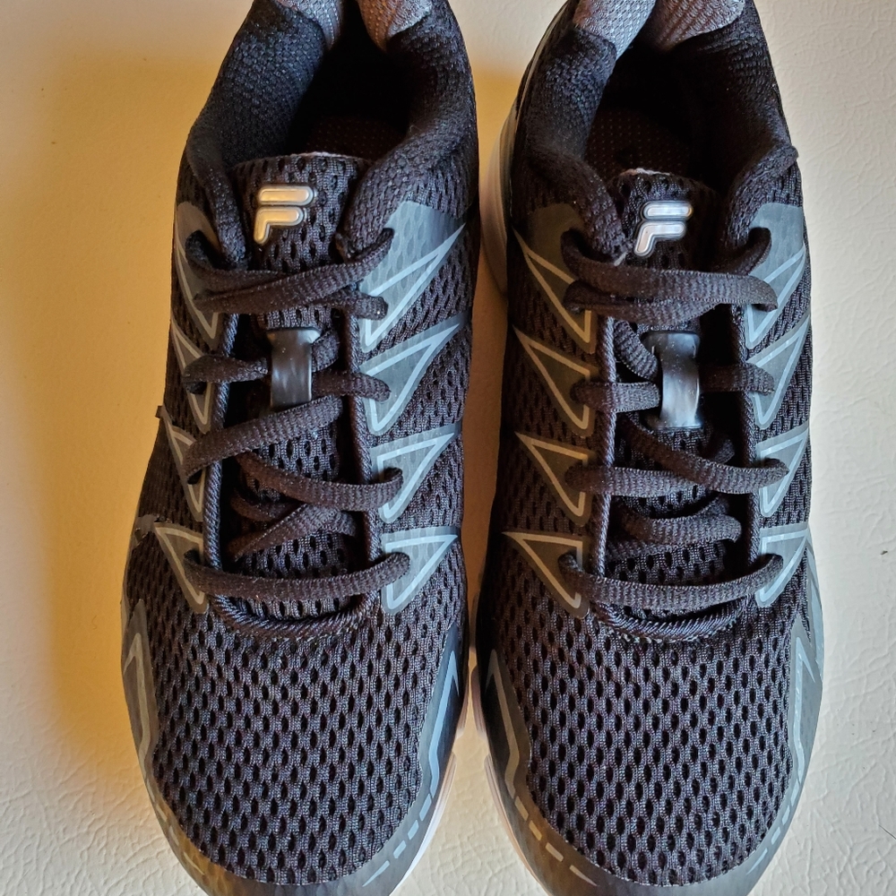 NWOT Fila Athletic Shoes
